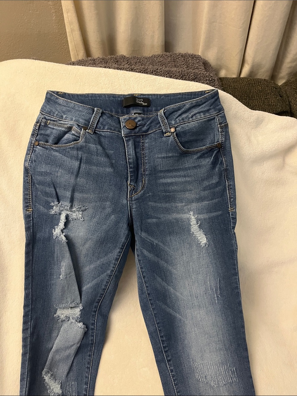 1822 Denim Women's Distressed Blue Skinny Jeans
